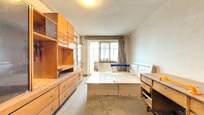 东大街35号院二手房实景图