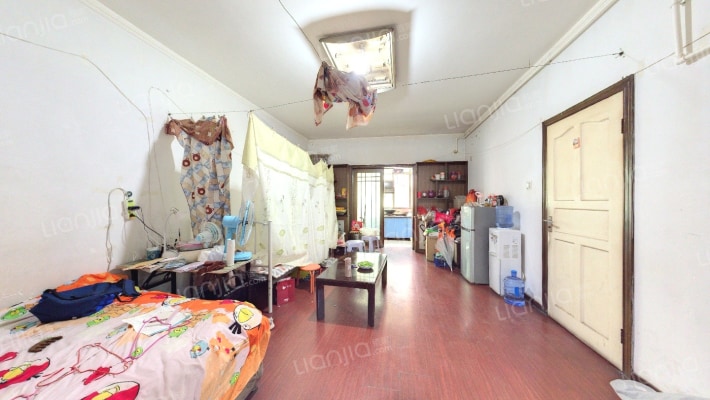 西何小区二手房实景图