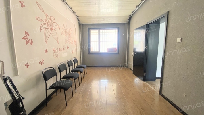 双语旁，独栋，满五，不唯一，位置好，购物方便，-卧室A