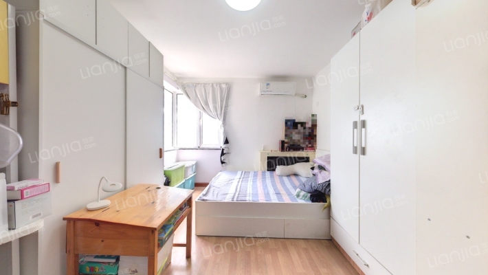 沁春家园二手房实景图