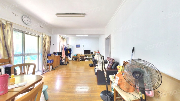 龙东花园二手房实景图