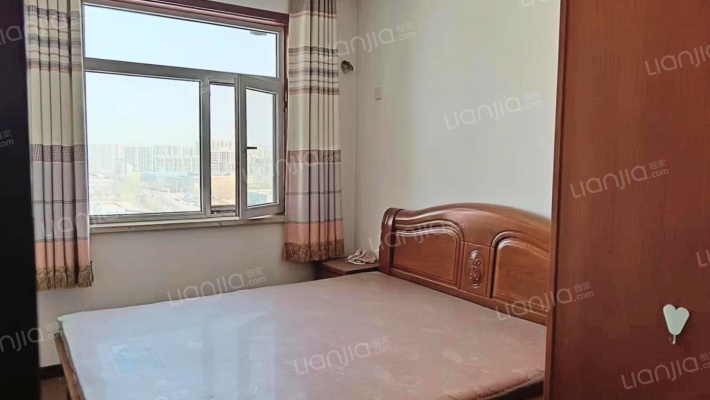 天地新城 2室1厅 南 北-卧室A