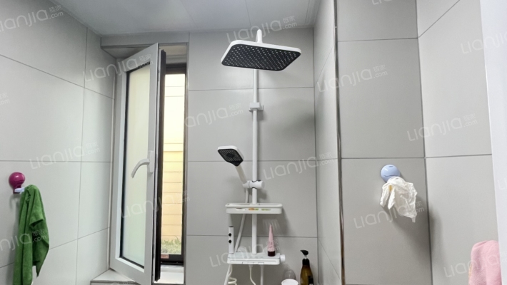 学府澜湾 一梯两户总高9层洋房，集中供暖社区 带车位-卫生间A