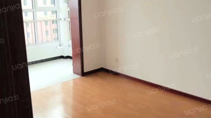 名流美域，满二，朝南两居，采光好，看房方便-卧室A