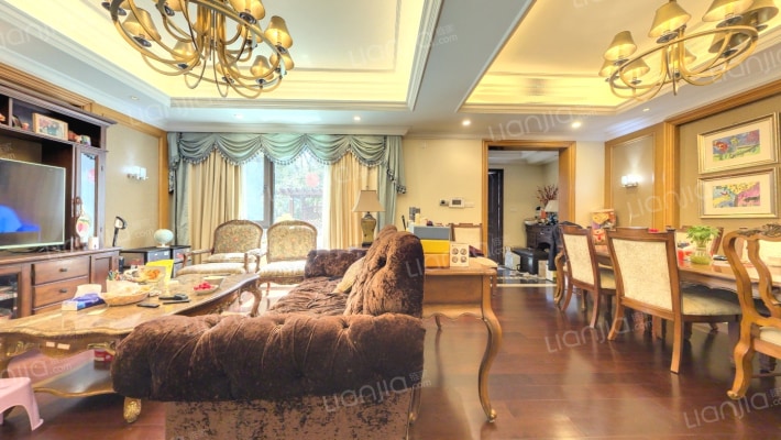 金地艺华年(别墅)二手房实景图