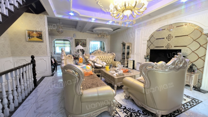 南北通透的联排别墅，品质社区，绿化好，没有遮挡.-客厅B