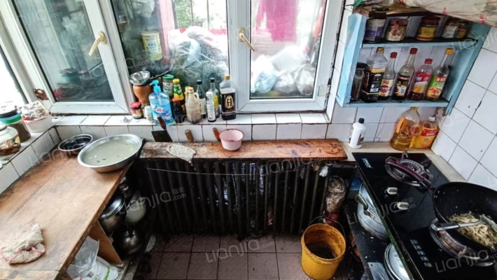 水磨沟区帕米尔街新疆煤建小区好房出售。-厨房