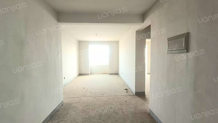 满二，两居室，集中供暖，采光好，优质房源！-餐厅