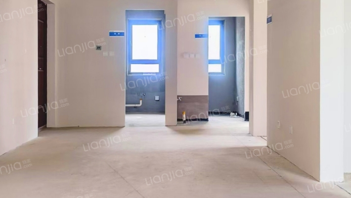 此房有本，南北通透，毛坯交付，随心装修，好楼层-餐厅