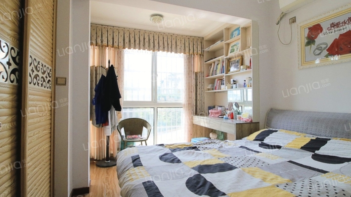 交通便利，小区环境干净舒适，适合居住-卧室B