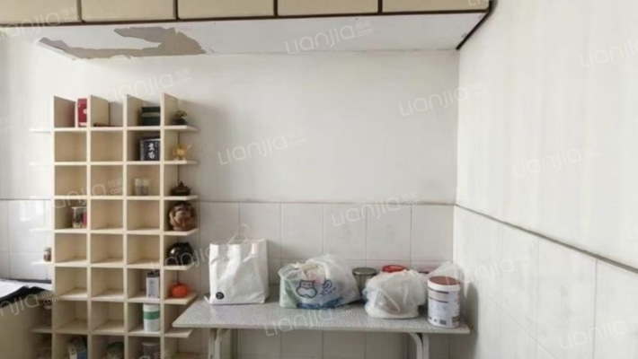 永安小区 3室2厅 南 北-储物间