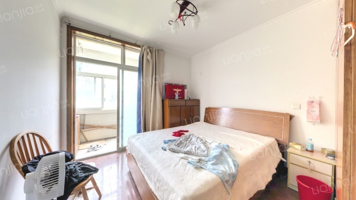 安拖生活小区二手房实景图