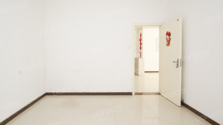 中房印象大三室精装婚房电梯有证有暖小高层采光好-卧室C
