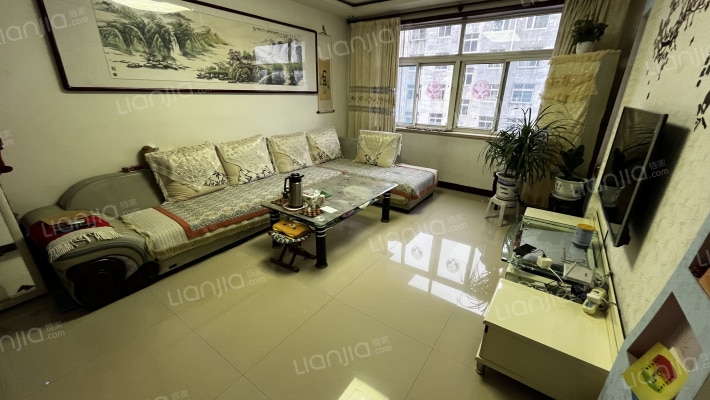 艳阳花苑二手房实景图