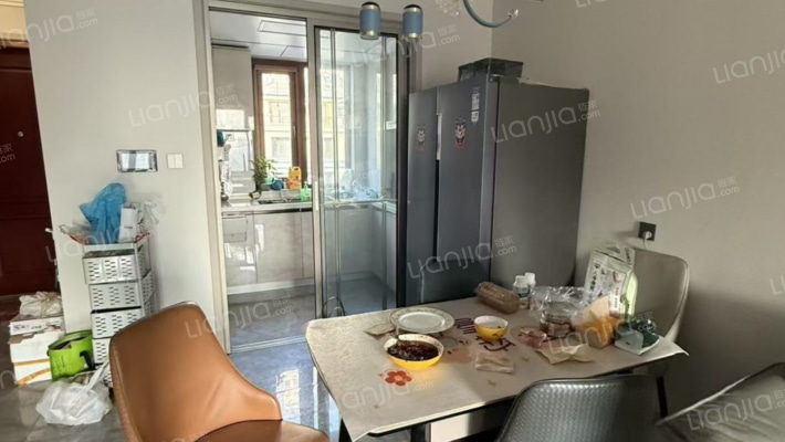 鸿坤理想尔湾 4室2厅 南 北-餐厅