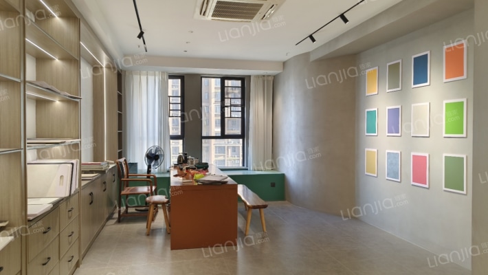 百纳中心二手房实景图