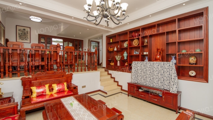 卢瓦尔郡二手房实景图