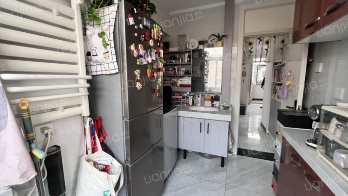 南北通透两居室 满五税费低 停车方便户型方正-餐厅