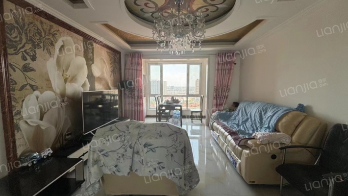 香邑溪谷南北双通透精装修大三中间楼层房本满二-客厅