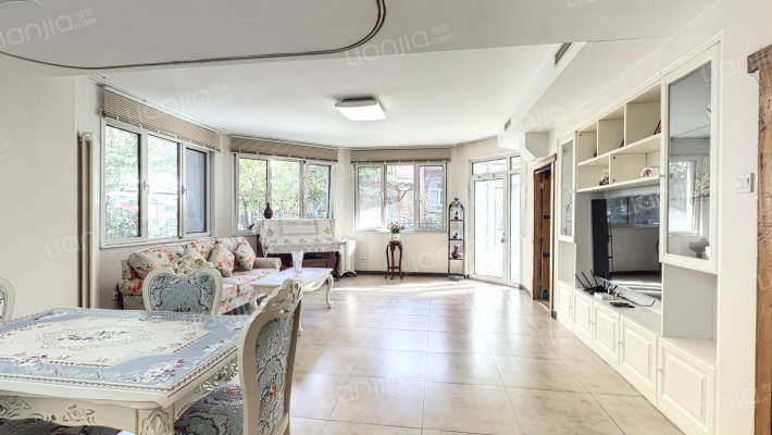 阿凯笛亚庄园二手房实景图