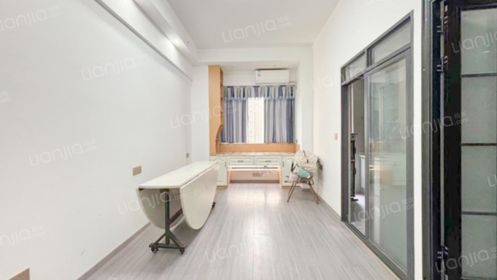 保税繁华里二手房实景图