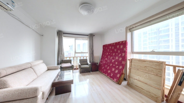 瑞泰假日二手房实景图