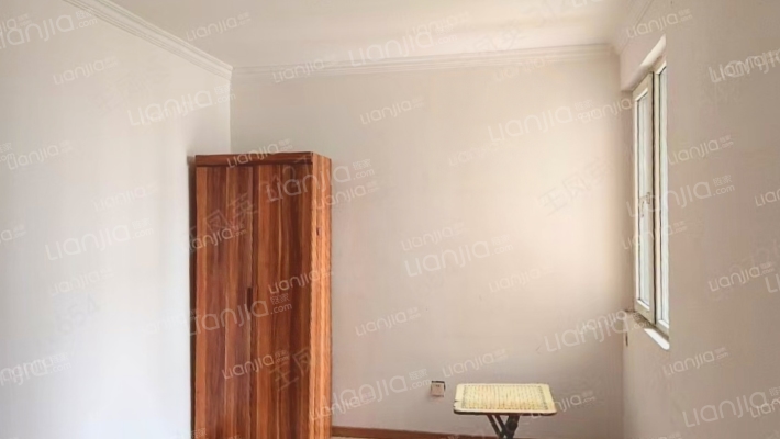 新上好房，大产权集中供暖，全阳采光好，中间楼层-卧室B