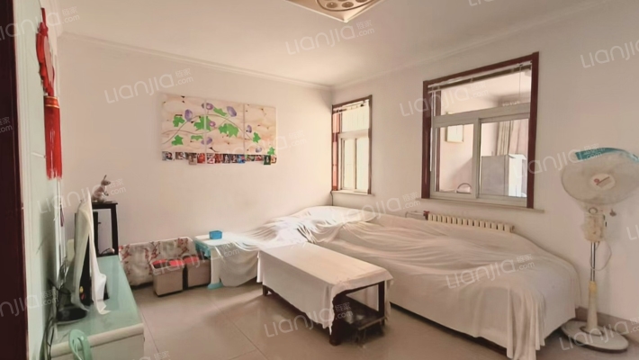 龙都新苑南区二手房实景图