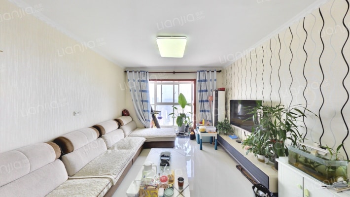 和郡东区二手房实景图