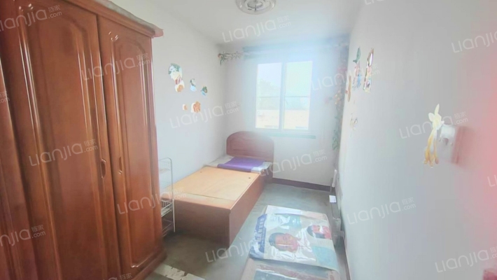 南北通透两居，采光好，视野好，地理位置优越-卧室B