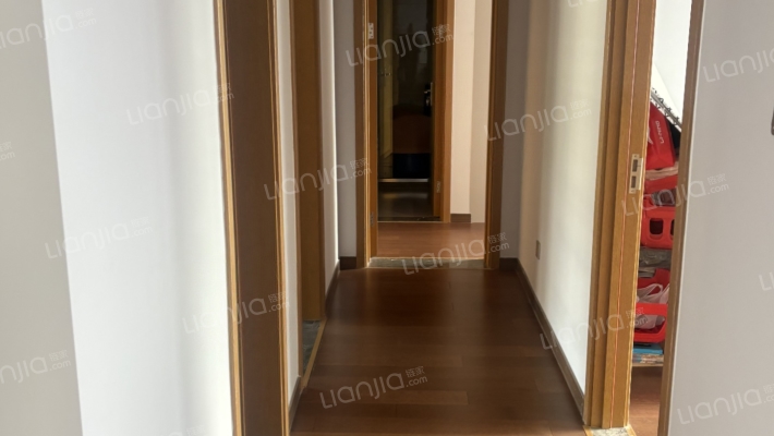 观湖春天二手房实景图