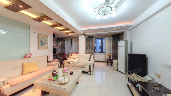 天鹤六村二手房实景图