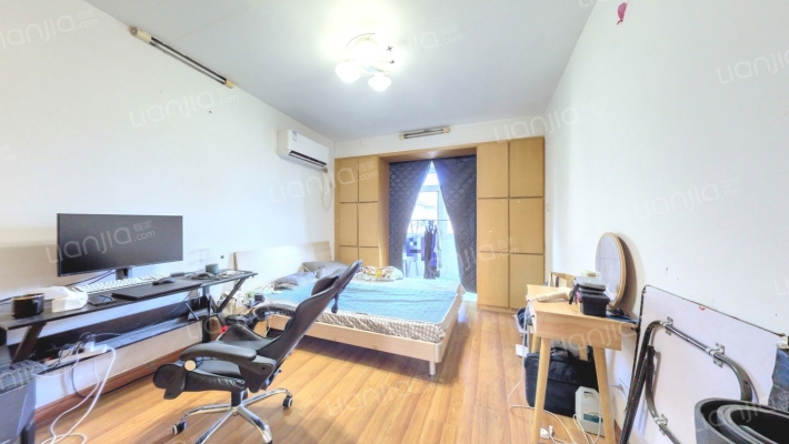 蓓蕾村东二手房实景图