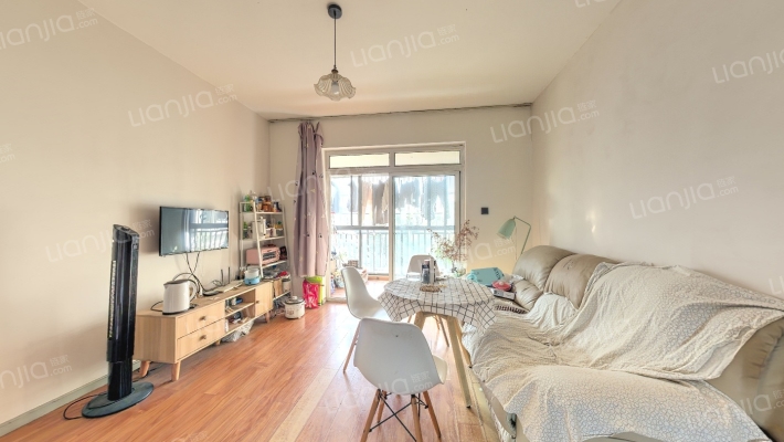 泉水人家三期B区二手房实景图