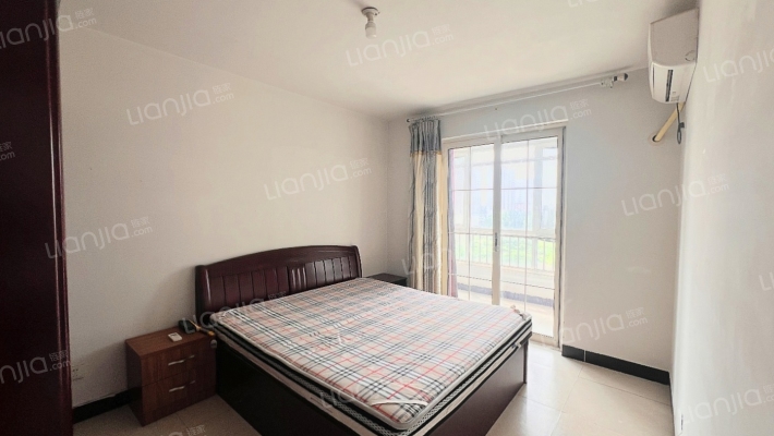 精装两居，临香邑溪谷，出门步行街-卧室A