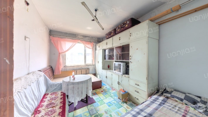 泉富小区二手房实景图