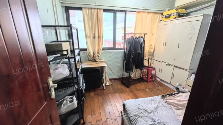 梨花街5号二手房实景图