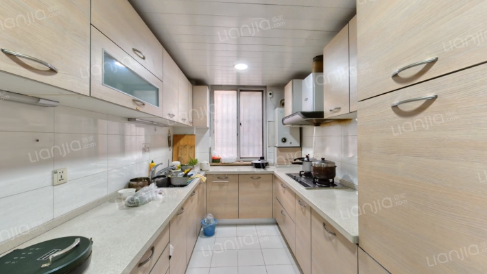 名流枫景洋房，一层带小院，德信公园南门-厨房