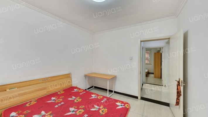 钻石广场   南北   两居室  商圈-卧室B