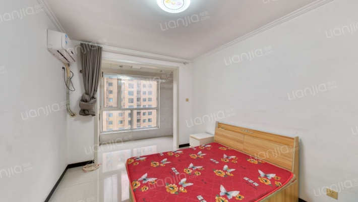 钻石广场   南北   两居室  商圈-卧室B