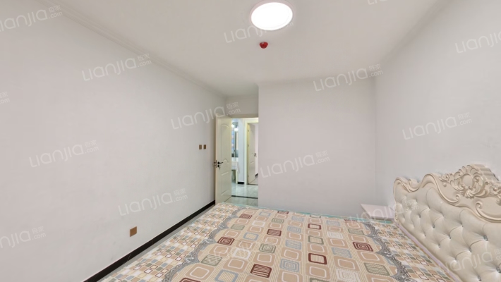 翡翠滨江，精装修，南北通透三居，看房方便-卧室A