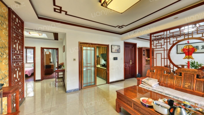 南北向的户型，户型方正，精装修-客厅