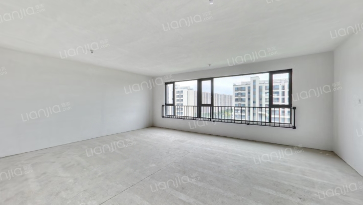 大平层，户型好，业主诚意出售。-客厅