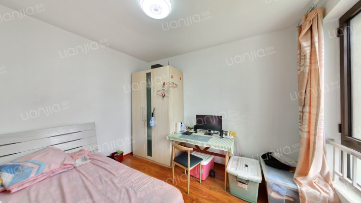 鸿坤理想湾北区 3室2厅 南-卧室A