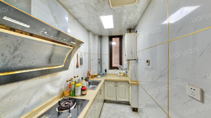 鸿坤理想湾北区 3室2厅 南-厨房