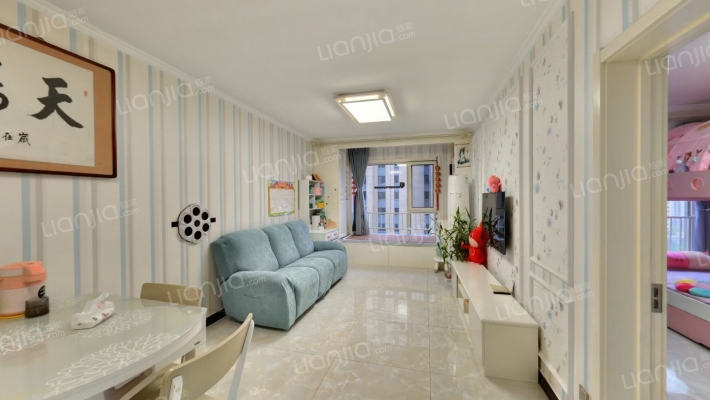 精装修，楼层好，诚意出售，看房方便-客厅