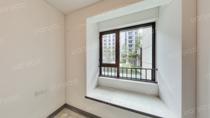 央企开发商 南北通透3居室 价钱可以谈-卧室C