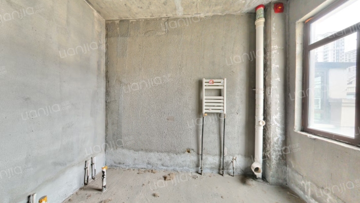 鸿坤理想湾南区 4室2厅 南 北-卫生间B