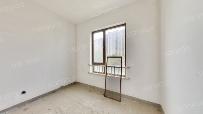 鸿坤理想湾南区 4室2厅 南 北-卧室C