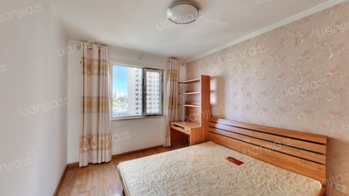 70年大产权朝 南户型 房本满五 配套齐全-卧室A